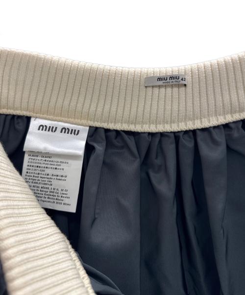 MIU MIU（ミュウミュウ）MIU MIU (ミュウミュウ) ミニスカート グレー サイズ:42の古着・服飾アイテム