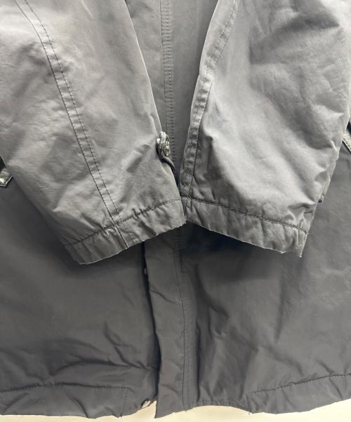 ARMANI COLLEZIONI（アルマーニ コレツィオーニ）ARMANI COLLEZIONI (アルマーニ コレツィオーニ) レザー切替コート ブラック サイズ:46の古着・服飾アイテム