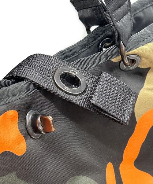 PORTER（ポーター）PORTER (ポーター) 2WAYトートバッグ PS CAMO(ピーエスカモ) 2WAY TOTE カーキ×オレンジの古着・服飾アイテム