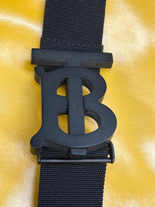 BURBERRY BLACK LABEL（バーバリーブラックレーベル）BURBERRY BLACK LABEL (バーバリーブラックレーベル) ボディバッグ ホースフェリー プリント イエローの古着・服飾アイテム