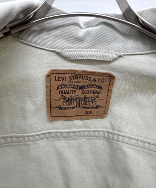 LEVI'S（リーバイス）LEVI'S (リーバイス) ベージュデニムジャケット ベージュ サイズ:Lの古着・服飾アイテム