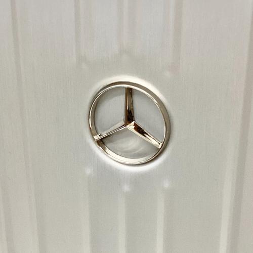 Mercedes Benz（メルセデスベンツ）Mercedes Benz (メルセデスベンツ) キャリーバッグ Mercedes Benz 32L シルバー 未使用品の古着・服飾アイテム