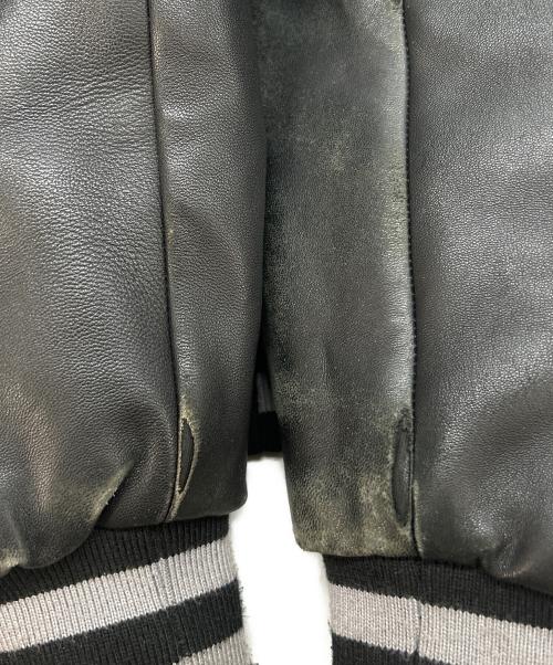 032c（ゼロスリーツーシー）032c (ゼロスリーツーシー) スタジャン ブラック サイズ:Mの古着・服飾アイテム