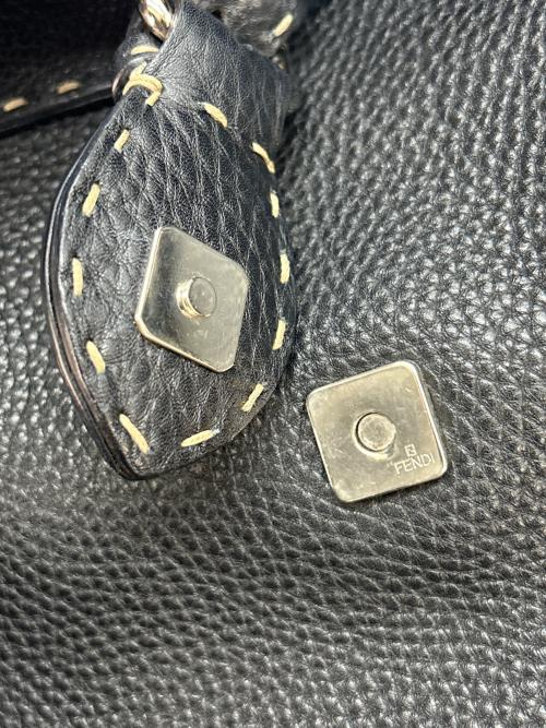 FENDI（フェンディ）FENDI (フェンディ) ハンドバッグ セレリア ミニリンダ ブラックの古着・服飾アイテム