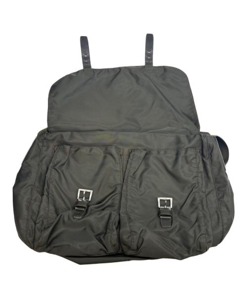 PRADA（プラダ）PRADA (プラダ) メッセンジャーバッグ カーキの古着・服飾アイテム