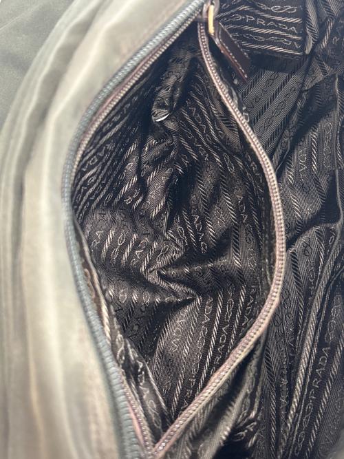 PRADA（プラダ）PRADA (プラダ) メッセンジャーバッグ カーキの古着・服飾アイテム