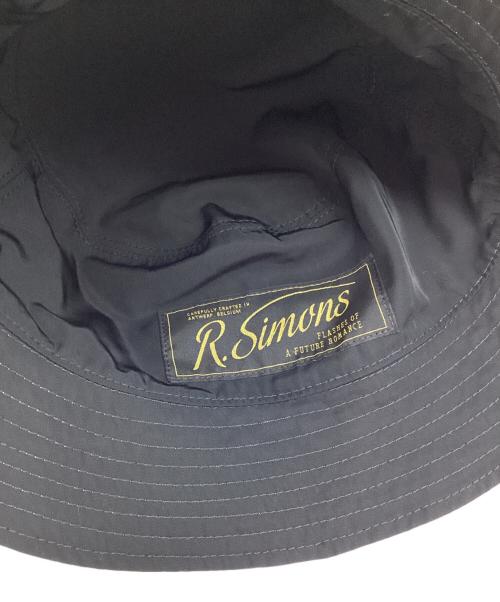RAF SIMONS（ラフシモンズ）RAF SIMONS (ラフシモンズ) リバーシブルバケットハット ブラック×ベージュ サイズ:表記なしの古着・服飾アイテム