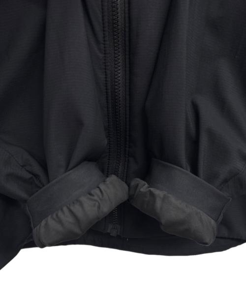 ARC'TERYX（アークテリクス）ARC'TERYX (アークテリクス) アトムジャケット ブラック サイズ:Mの古着・服飾アイテム