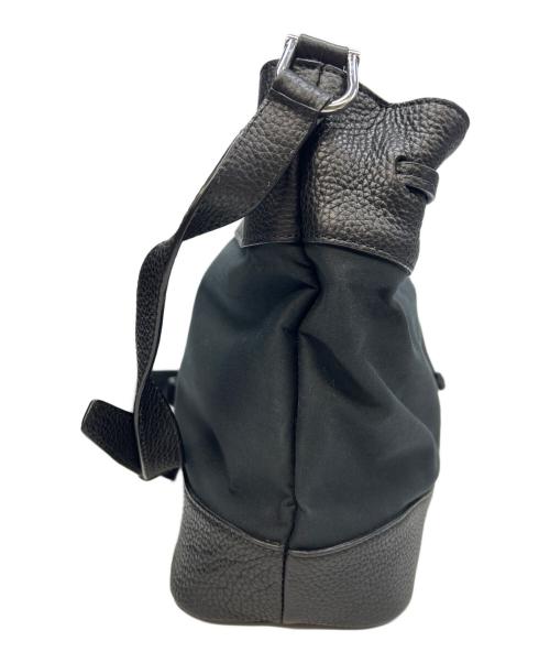 BURBERRY（バーバリー）BURBERRY (バーバリー) ショルダーバッグ ブラックの古着・服飾アイテム