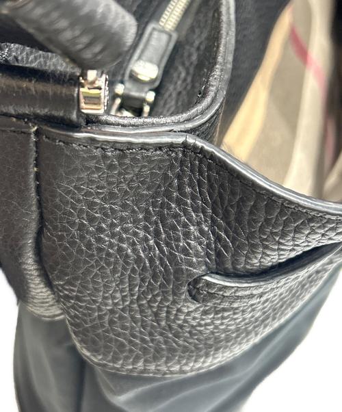 BURBERRY（バーバリー）BURBERRY (バーバリー) ショルダーバッグ ブラックの古着・服飾アイテム