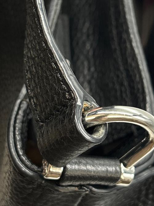 BURBERRY（バーバリー）BURBERRY (バーバリー) ショルダーバッグ ブラックの古着・服飾アイテム