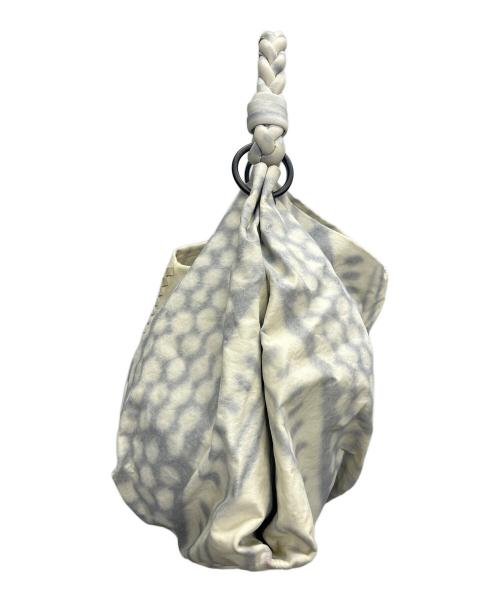 BOTTEGA VENETA（ボッテガベネタ）BOTTEGA VENETA (ボッテガベネタ) ワンショルダーバッグ フォーチュンクッキー ホワイト×ブラックの古着・服飾アイテム