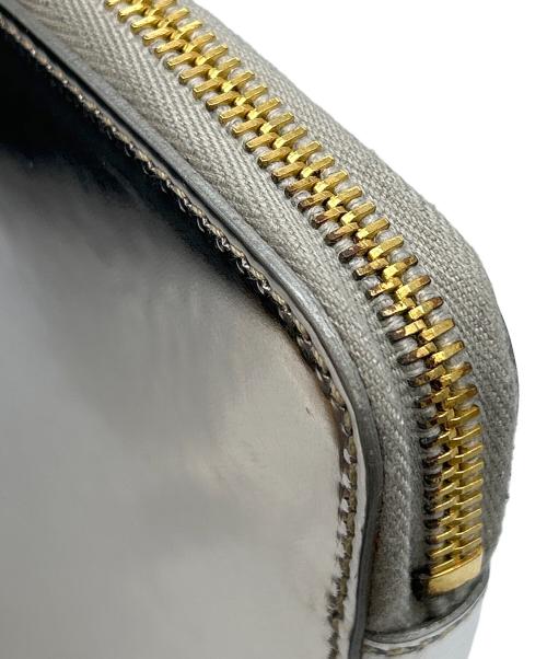 PRADA（プラダ）PRADA (プラダ) クラッチバッグ シルバーの古着・服飾アイテム