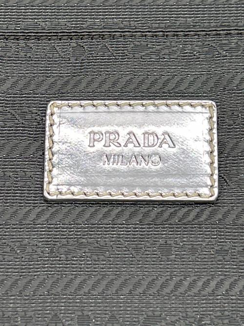 PRADA（プラダ）PRADA (プラダ) クラッチバッグ シルバーの古着・服飾アイテム