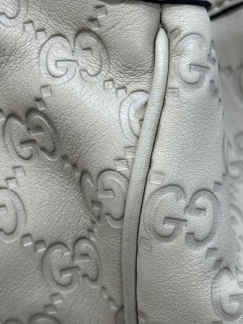 GUCCI（グッチ）GUCCI (グッチ) トートバッグ スーキー グッチシマ ホワイトの古着・服飾アイテム