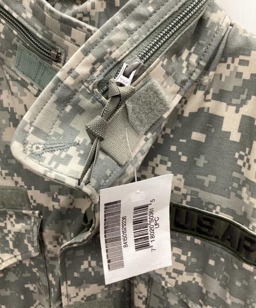 US ARMY（ユーエスアーミー）US ARMY (ユーエスアーミー) M-65 フィールドジャケット UCPカモ 2006年 グレー サイズ:SMALL REGULAR 未使用品の古着・服飾アイテム