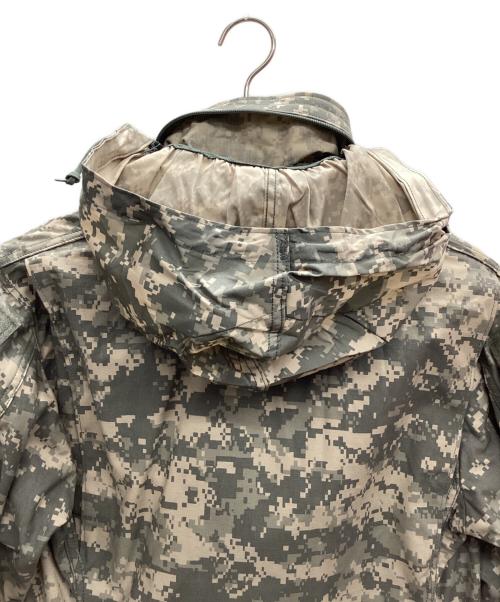 US ARMY（ユーエスアーミー）US ARMY (ユーエスアーミー) M-65 フィールドジャケット UCPカモ 2008年 グレー サイズ:SMALL REGULAR 未使用品の古着・服飾アイテム