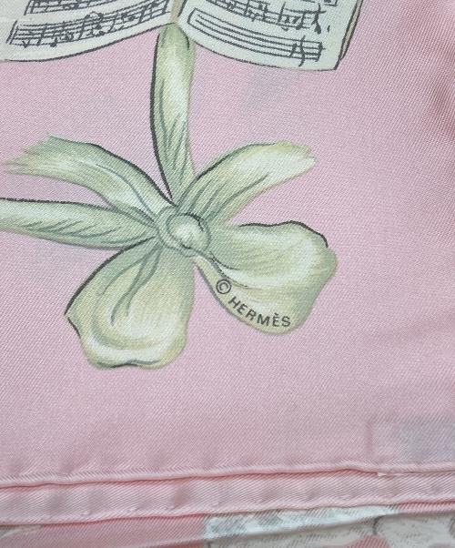 HERMES（エルメス）HERMES (エルメス) シルクスカーフ カレ90 ラ・ダンス ピンクの古着・服飾アイテム