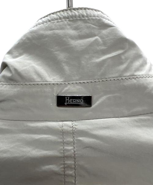 HERNO（ヘルノ）HERNO (ヘルノ) ナイロンジャケット ベージュ サイズ:44の古着・服飾アイテム