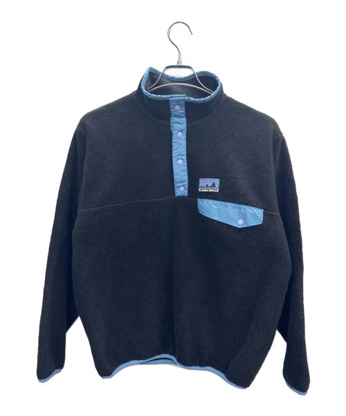 Patagonia（パタゴニア）Patagonia (パタゴニア) URBAN OUTFITTERS (アーバンアウトフィッターズ) シンチラスナップT ブラック×ブルー サイズ:Sの古着・服飾アイテム