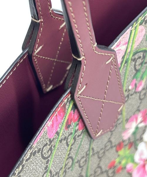 GUCCI（グッチ）GUCCI (グッチ) トートバッグ GGブルームス ベージュ×レッドの古着・服飾アイテム
