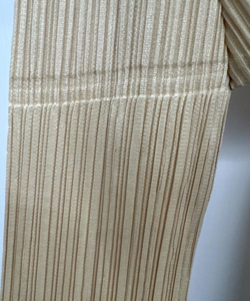 PLEATS PLEASE（プリーツプリーズ）PLEATS PLEASE (プリーツプリーズ) ハイネックプリーツカットソー ベージュ サイズ:3の古着・服飾アイテム