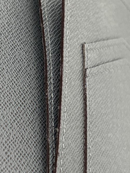 LOUIS VUITTON（ルイ ヴィトン）LOUIS VUITTON (ルイ ヴィトン) 長財布 タイガ ポルトフォイユ・ロン タイガ グラシエ グレーの古着・服飾アイテム