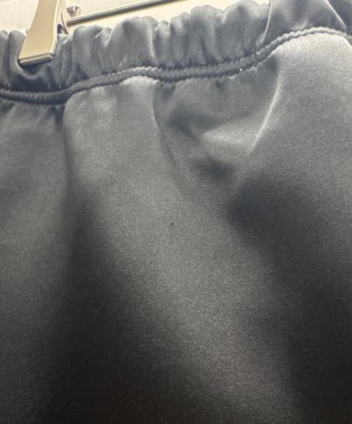Fear Of God（フィア・オブ・ゴッド）Fear Of God (フィア・オブ・ゴッド) FOG ESSENTIALS (フィアオブゴッド エッセンシャル) ボンデッドサテントラックパンツ ブラック サイズ:Mの古着・服飾アイテム