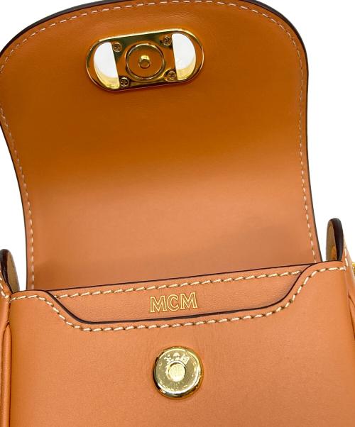 MCM（エムシーエム）MCM (エムシーエム) ロゴメタルチェーンショルダー キャメルの古着・服飾アイテム