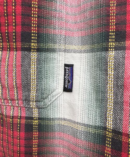 Patagonia（パタゴニア）Patagonia (パタゴニア) ネルシャツ レッド×グリーン サイズ:XLの古着・服飾アイテム