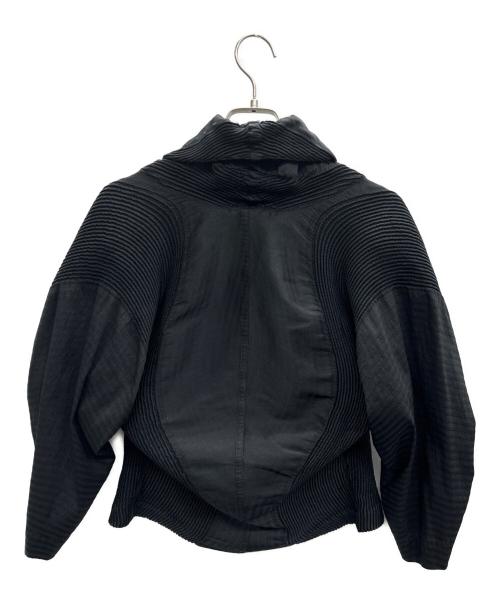 ISSEY MIYAKE（イッセイミヤケ）ISSEY MIYAKE (イッセイミヤケ) ジャケット ブラック サイズ:2の古着・服飾アイテム