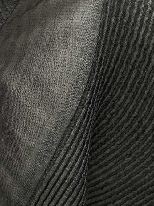 ISSEY MIYAKE（イッセイミヤケ）ISSEY MIYAKE (イッセイミヤケ) ジャケット ブラック サイズ:2の古着・服飾アイテム