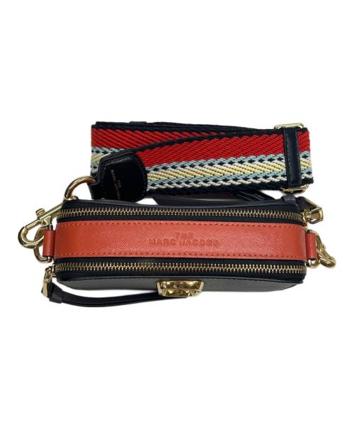 MARC JACOBS（マークジェイコブス）MARC JACOBS (マークジェイコブス) ショルダーバッグ スナップショット ネイビー×オレンジの古着・服飾アイテム