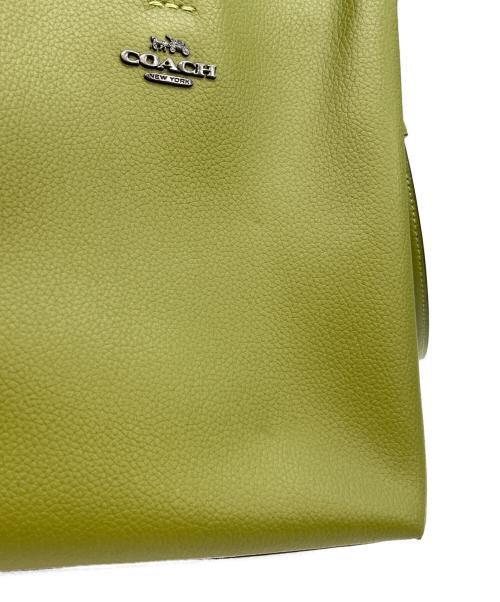 COACH（コーチ）COACH (コーチ) モリーバケットバッグ 2WAY グリーン×イエローの古着・服飾アイテム