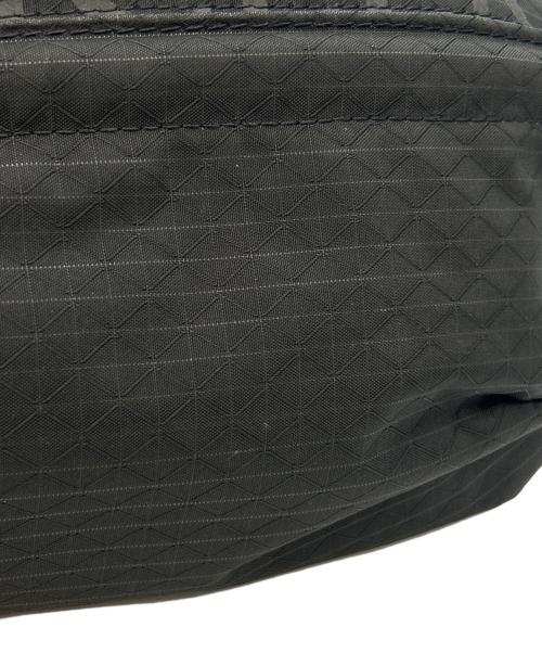 MONCLER（モンクレール）MONCLER (モンクレール) ボディーバッグ ALCHEMY BELT BAG ブラックの古着・服飾アイテム