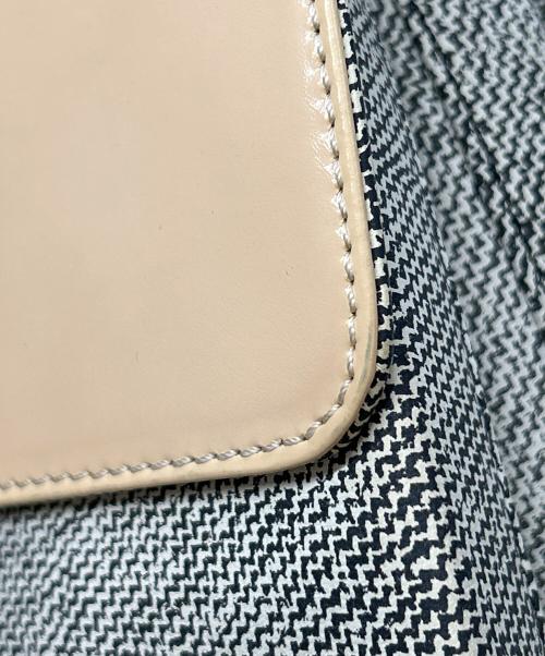 LOEWE（ロエベ）LOEWE (ロエベ) ツイストハンドバッグ ベラスケス 2WAY ホワイト×グレーの古着・服飾アイテム