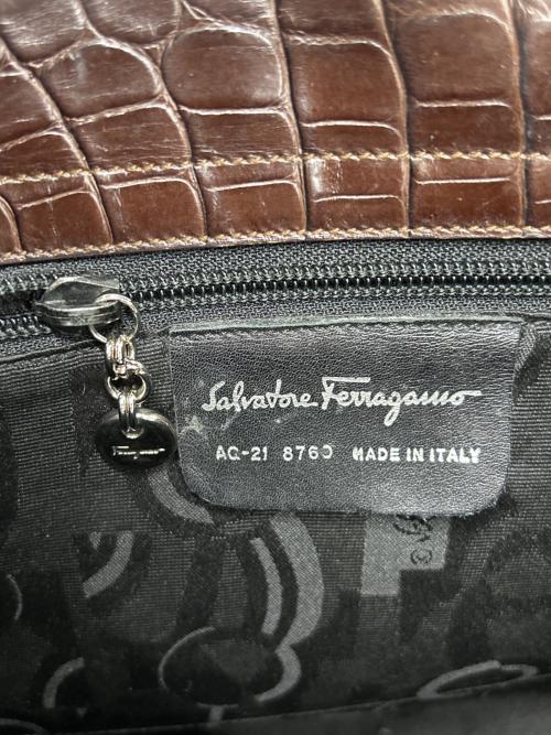 Salvatore Ferragamo（サルヴァトーレ フェラガモ）Salvatore Ferragamo (サルヴァトーレ フェラガモ) ショルダーバッグ ブラウンの古着・服飾アイテム