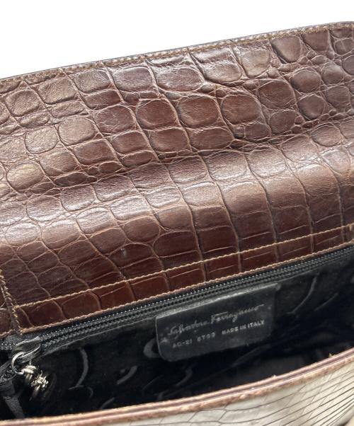 Salvatore Ferragamo（サルヴァトーレ フェラガモ）Salvatore Ferragamo (サルヴァトーレ フェラガモ) ショルダーバッグ ブラウンの古着・服飾アイテム
