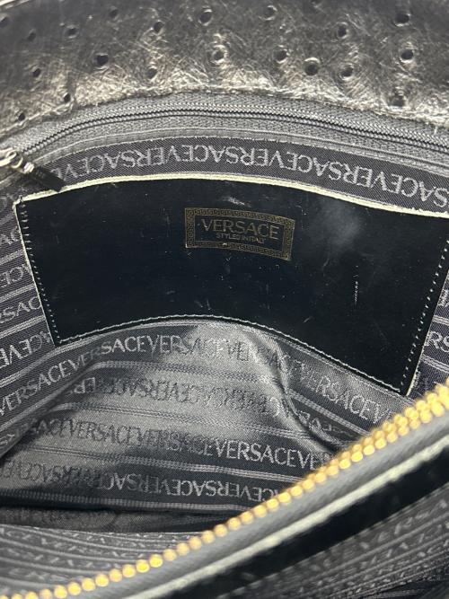 VERSACE（ヴェルサーチェ）VERSACE (ヴェルサーチェ) オーストリッチ型押しレザーバッグ ブラックの古着・服飾アイテム