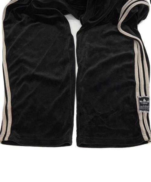 adidas（アディダス）adidas (アディダス) ベロアトラックパンツ ブラック サイズ:Lの古着・服飾アイテム