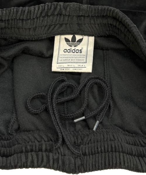 adidas（アディダス）adidas (アディダス) ベロアトラックパンツ ブラック サイズ:Lの古着・服飾アイテム