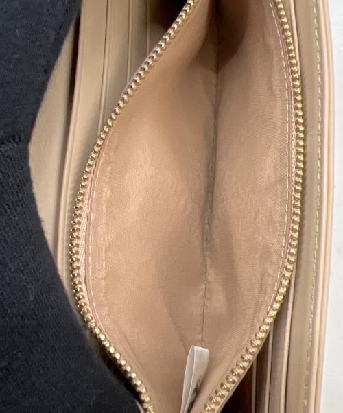 MCM（エムシーエム）MCM (エムシーエム) チェーンウォレット ベージュ×ブラックの古着・服飾アイテム