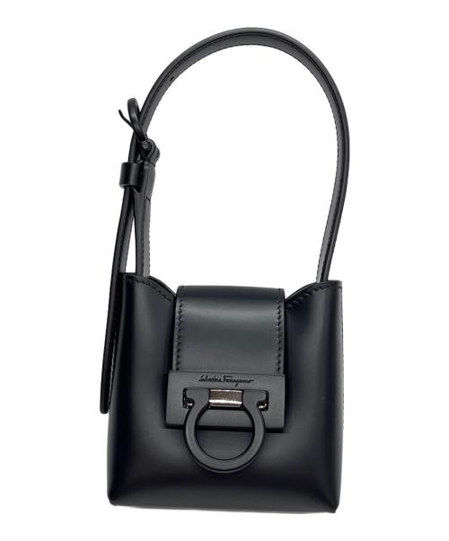 Salvatore Ferragamo（サルヴァトーレ フェラガモ）Salvatore Ferragamo (サルヴァトーレ フェラガモ) ミニバッグ トリフォリオ ブラックの古着・服飾アイテム