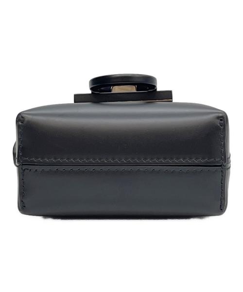 Salvatore Ferragamo（サルヴァトーレ フェラガモ）Salvatore Ferragamo (サルヴァトーレ フェラガモ) ミニバッグ トリフォリオ ブラックの古着・服飾アイテム