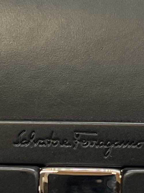 Salvatore Ferragamo（サルヴァトーレ フェラガモ）Salvatore Ferragamo (サルヴァトーレ フェラガモ) ミニバッグ トリフォリオ ブラックの古着・服飾アイテム