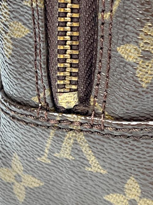 LOUIS VUITTON（ルイ ヴィトン）LOUIS VUITTON (ルイ ヴィトン) コスメポーチ トゥルーストワレット23 ブラウンの古着・服飾アイテム