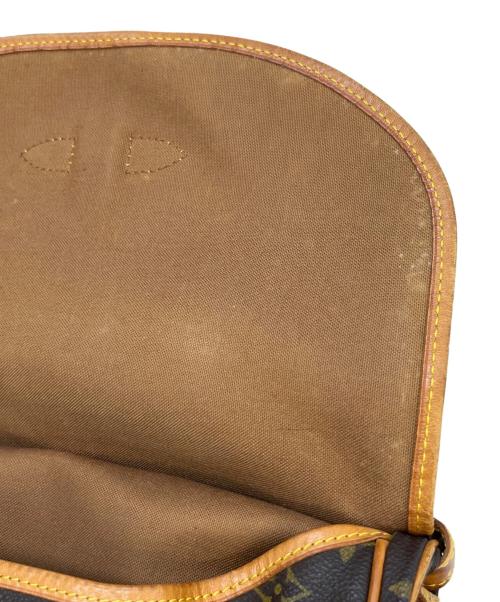 LOUIS VUITTON（ルイ ヴィトン）LOUIS VUITTON (ルイ ヴィトン) ショルダーバッグ ソミュール30 ブラウンの古着・服飾アイテム