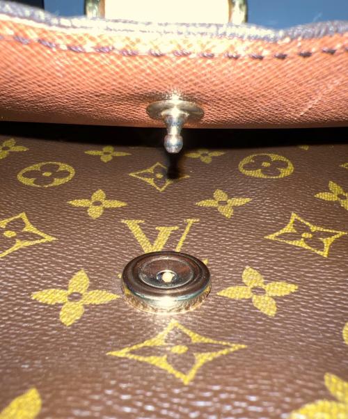 LOUIS VUITTON（ルイ ヴィトン）LOUIS VUITTON (ルイ ヴィトン) ショルダーポーチ ブラウン×オレンジの古着・服飾アイテム