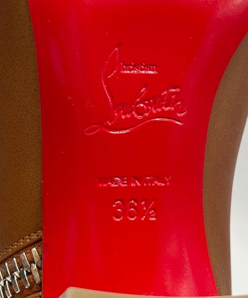 Christian Louboutin（クリスチャン・ルブタン）Christian Louboutin (クリスチャン・ルブタン) サイドジップブーツ ZIPTOTAL 55 ベージュ サイズ:36 1/2の古着・服飾アイテム