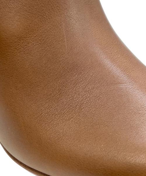 Christian Louboutin（クリスチャン・ルブタン）Christian Louboutin (クリスチャン・ルブタン) サイドジップブーツ ZIPTOTAL 55 ベージュ サイズ:36 1/2の古着・服飾アイテム